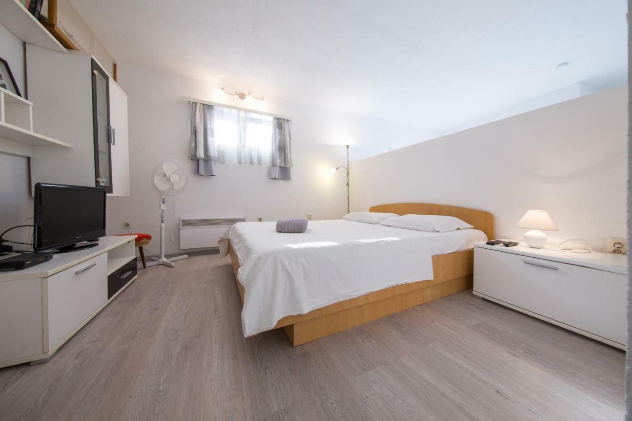 Strma Apartments Vis Eksteriør billede